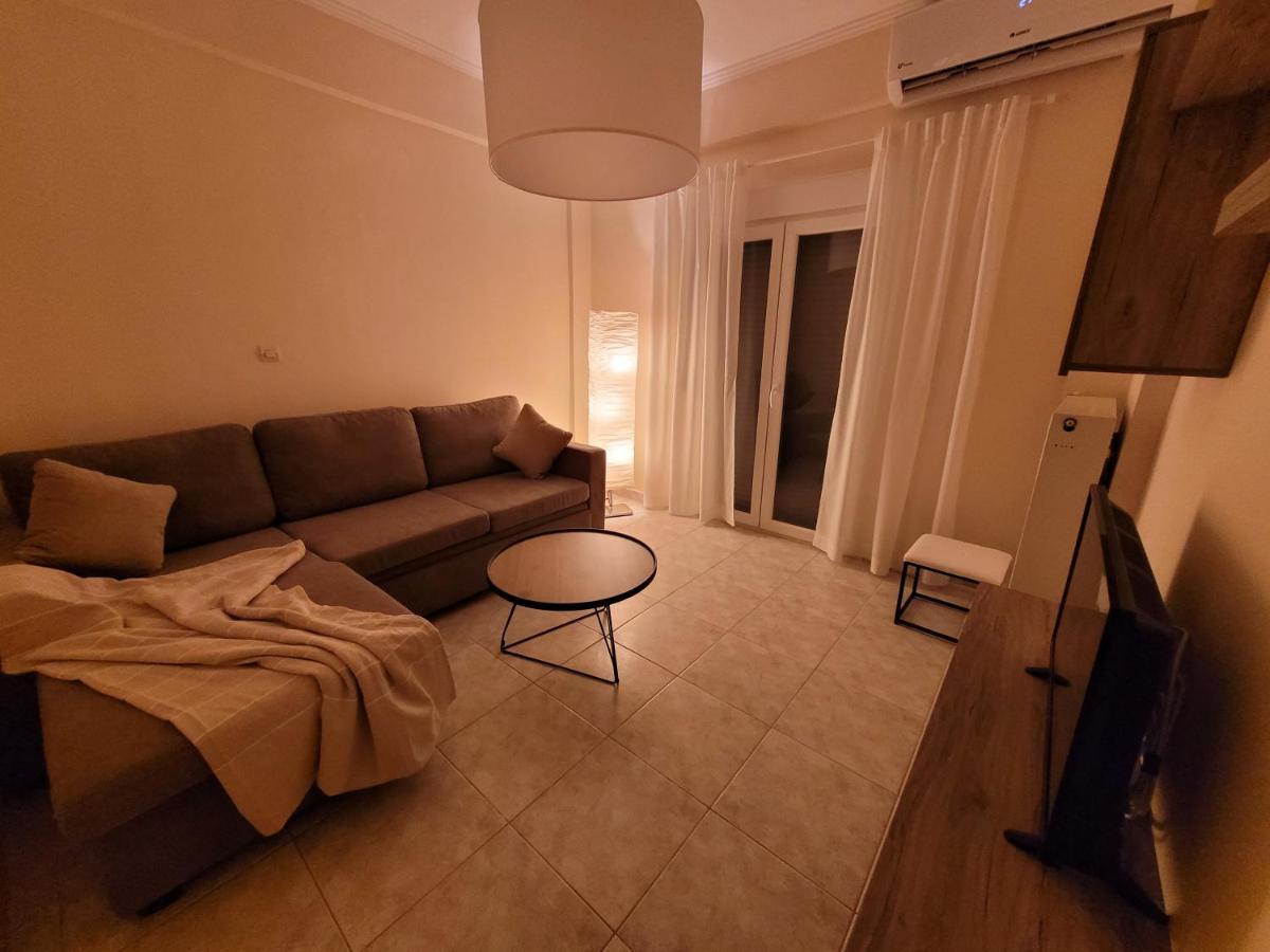 Anris & Dianas Dom - In A Quiet Part Of The Center Διαμέρισμα Kallithea  Εξωτερικό φωτογραφία