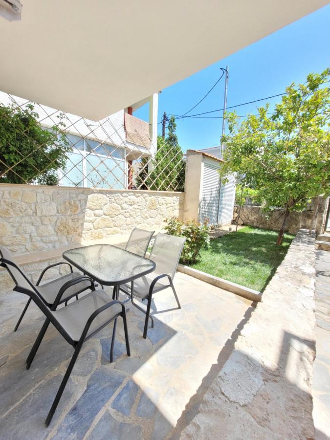Anris & Dianas Dom - In A Quiet Part Of The Center Διαμέρισμα Kallithea  Εξωτερικό φωτογραφία